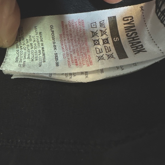 GYMSHARK WOMENS SIZE SMALL CROP TOP BLACK HOODIE. - Picture 4 of 4